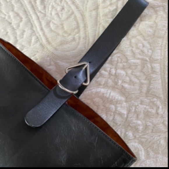 Zara “Woman Studio” Leather Bucket Bag - Picture 3 of 8
